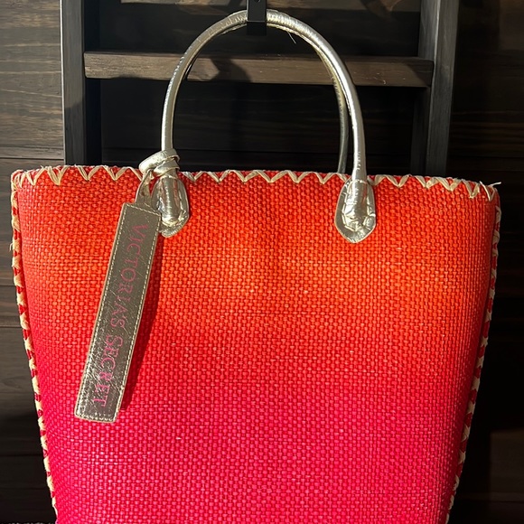 Lot of 3 Victoria’s Secret Totes Supermodel Alessandra Ambrosio, Beach, & Logo - Picture 8 of 11